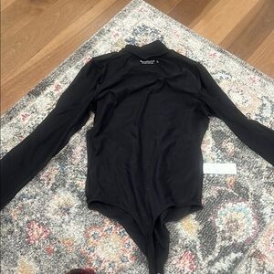 ABERCROMBIE - Black Long Sleeve Bodysuit